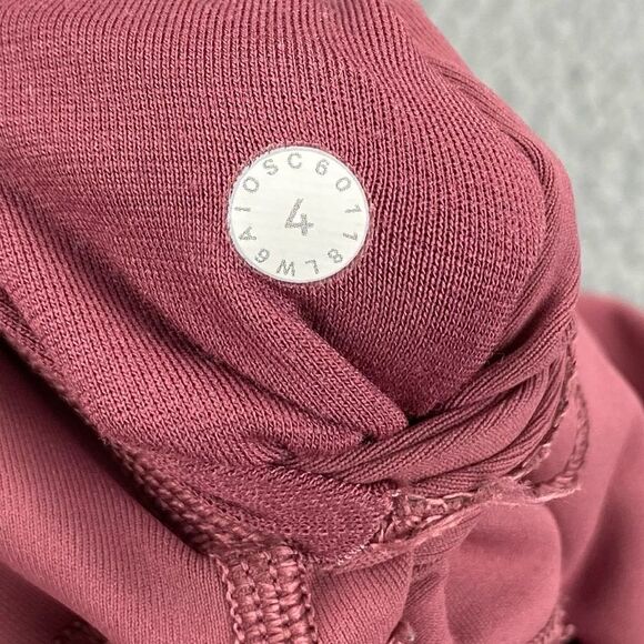 Lululemon Wunder Under Hi-Rise 1/2 Tight Yoga Full-On Luxtreme 17"  |  Size: 4 - Picture 11 of 12